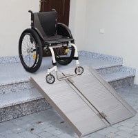 HOMCOM Folding Aluminum Ramp W/Handle for Wheelchairs/Scooters/Pet Mobility 38.5" Silver