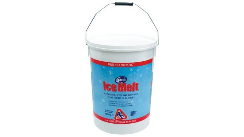 Magic Ice Melt Granules Bucket Capacity 18.75 kg